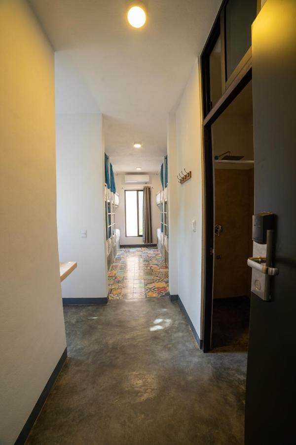 New Friends Hostel & Bar Adults Only 巴利亚多利德 外观 照片