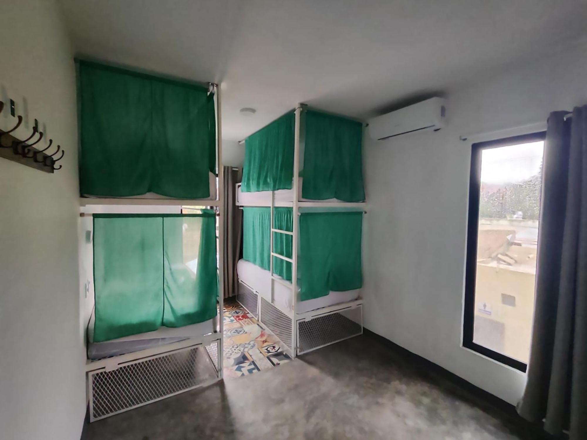 New Friends Hostel & Bar Adults Only 巴利亚多利德 外观 照片