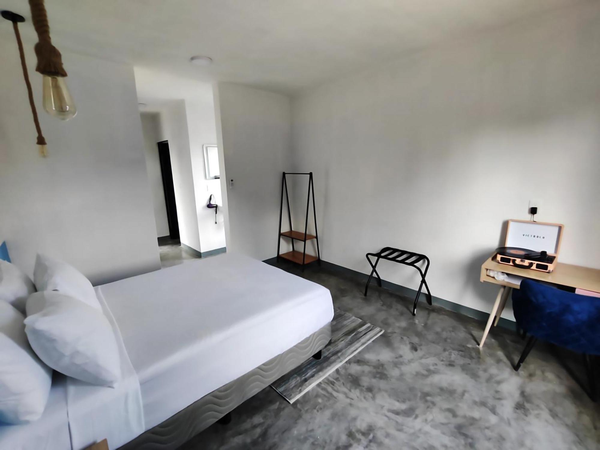 New Friends Hostel & Bar Adults Only 巴利亚多利德 外观 照片